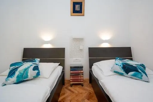 Sugar House Дом отдыха Паг